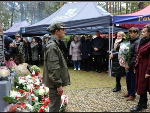 Uroczystości patriotyczne na “Pękowcu”