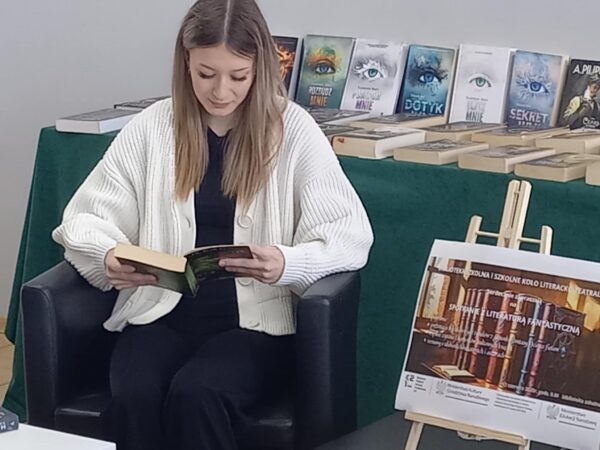 „Czytanie jest jak podróż do innego świata, gdzie czas się zatrzymuje i wszystko jest możliwe”  (Stephen King)