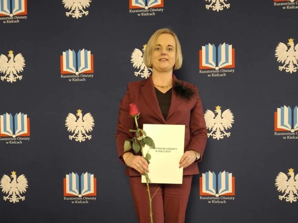 Pani Wioletta Banach uhonorowana nagrodą Świętokrzyskiego Kuratora Oświaty