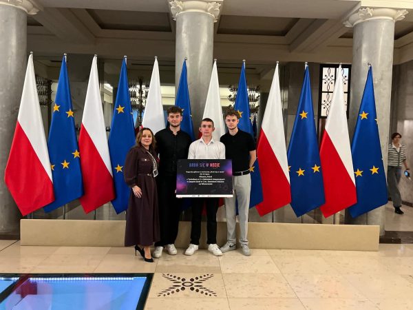 𝙐𝙘𝙯𝙣𝙞𝙤𝙬𝙞𝙚 „𝙎𝙩𝙖𝙨𝙯𝙞𝙘𝙖” 𝙬 𝙜𝙧𝙤𝙣𝙞𝙚 𝙣𝙖𝙟𝙡𝙚𝙥𝙨𝙯𝙮𝙘𝙝 𝙬 𝙋𝙤𝙡𝙨𝙘𝙚!