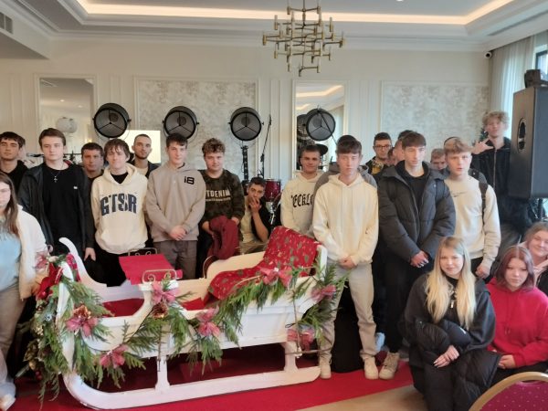 Koncert Musicalowy dla Uczniów w ramach projektu „Wyjście z klasą”.