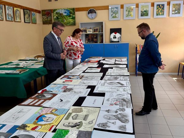 Konkurs Plastyczny „STASZIC OCZAMI UCZNIÓW” oficjalnie dobiegł końca!