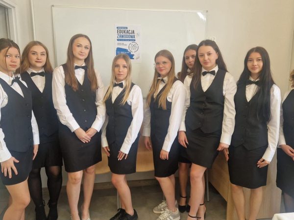 Teoria to za mało? W Staszicu stawiamy na praktykę! 