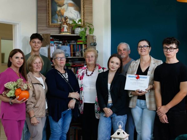Małe gesty. Wielkie serca. Wspólna pomoc. 